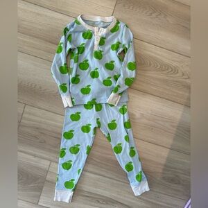 The Beaufort Bonnet Co (TBBC) 2T pajama set
